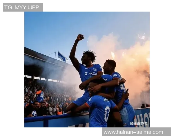 西甲精彩对决波尔图大胜曼城帽子戏法引发全场狂欢战术解析